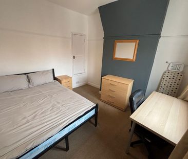 21 Albert Street- 4 Bed & 2 Bath Loughborough - Photo 1