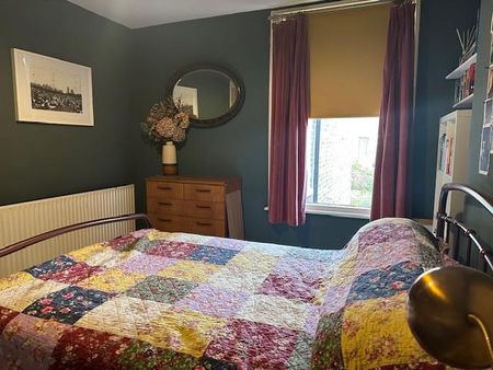 Two lovely spacious rooms in our family home, a large Victorian house in Nunhead, south-east London - Photo 4