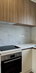 Stylish & Simple Living – Māngere Bridge at Its Best - Photo 3