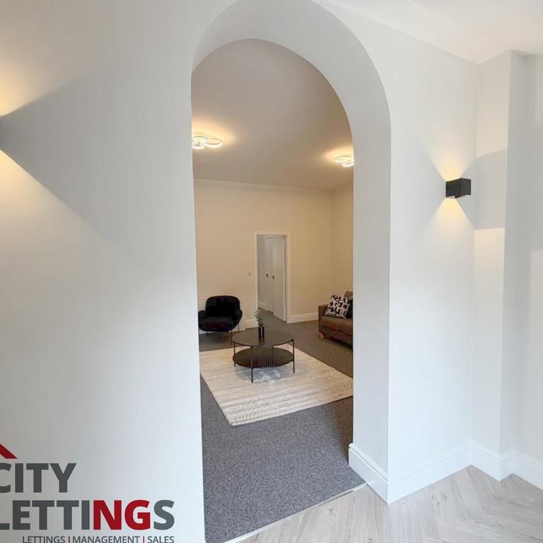 2 bedroom flat to rent - Photo 1