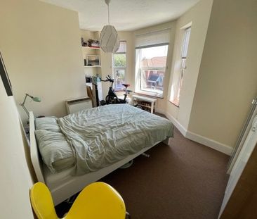 Avenue Road, Portswood - Photo 5