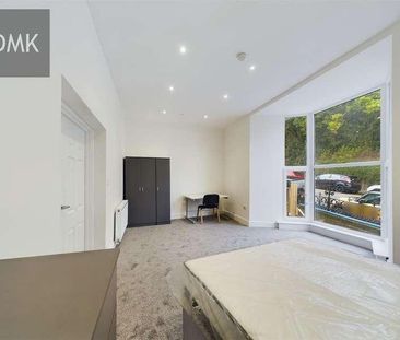 Private Apartment, Carlton Terrace, Swansea, SA1 - Photo 6