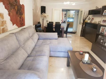 Alquiler de piso en Calle Romería del Rocío - Photo 4