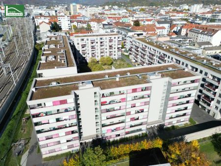 Exklusive 3-Zimmerwohnung mit großzügigen Balkon in zentraler Lage – Ihr neues Zuhause wartet! - Photo 2