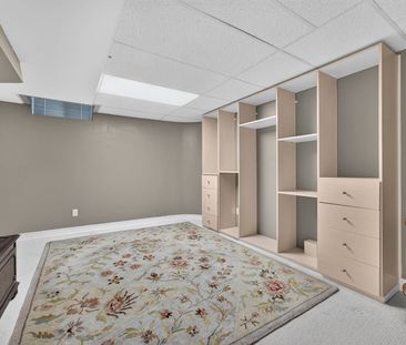 For Lease - 786 Exceller Circle, Newmarket, Ontario - Photo 3