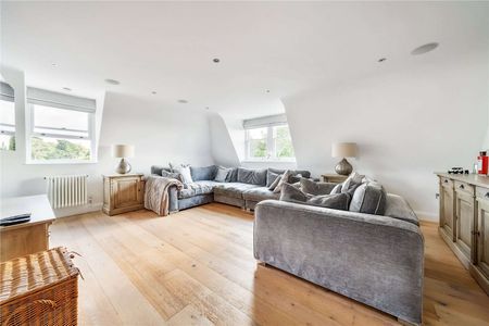 A stunning contemporary apartment in a converted Grade II listed building - Photo 5