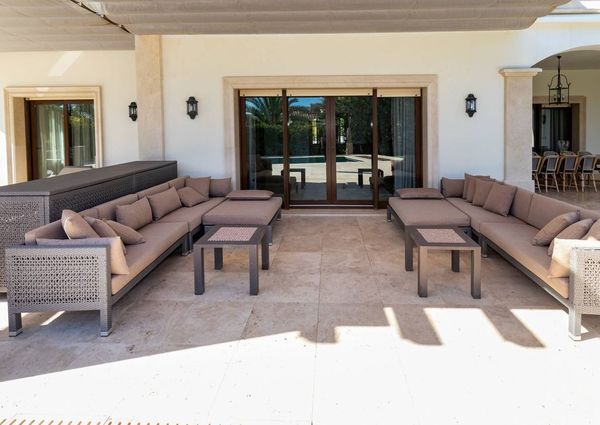 Luxury Villa for rent in Marbella Del Este, Andalusia