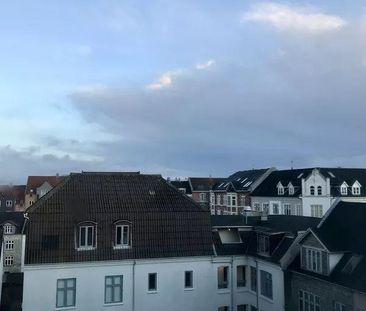 <b>Renoveret 2-værelses lejlighed i roligt område midt i Aalborg</b> - Foto 2