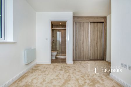 3 bedroom house to rent Thistledown, Pershore, Worcestershire, WR10 - Photo 5