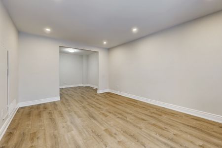 For Lease - 99 Fred Cook Drive Unit# Main, Bradford West Gwillimbury, Ontario - Photo 4