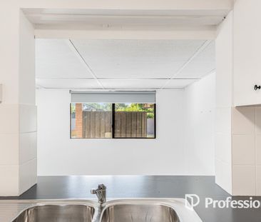 Spacious 3-Bedroom Home Opposite Park - Photo 6