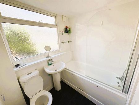 3 bedroom house share to rent - Photo 5