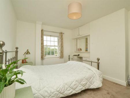 3 bedroom House To Let - Photo 4