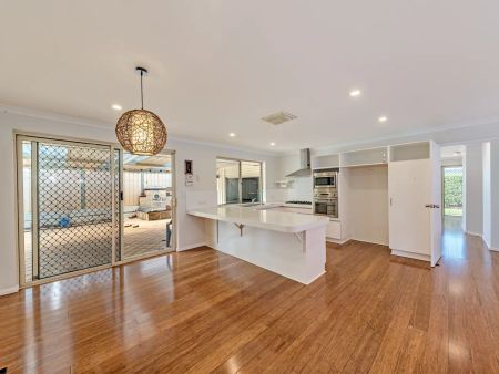 24 Voltaire Crescent, Ridgewood WA 6030 - Photo 2