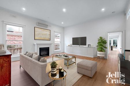 5 Scott Street, Kew VIC 3101 - House For Rent | Domain - Photo 2