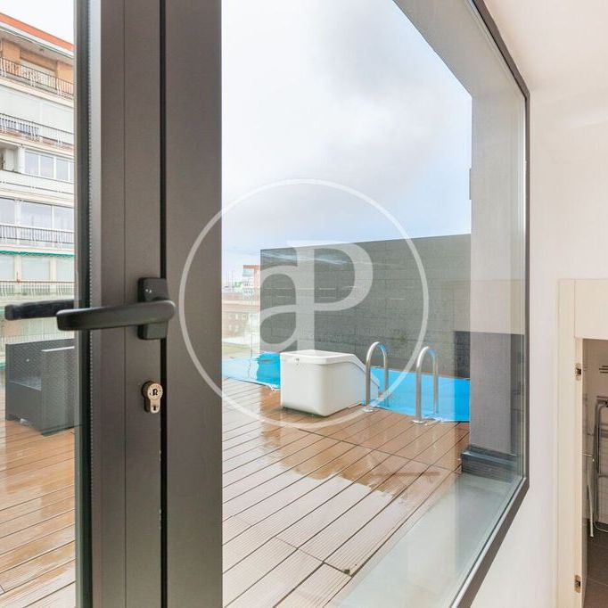 Luxury penthouse for rent in Madrid, Spain - Photo 1