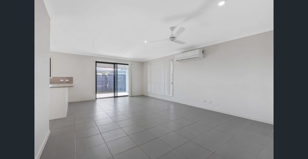 Tucked away in a quiet location of Blacks Beach - Photo 1