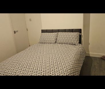 Room in a Shared House, Staniforth Road, S9 - Photo 1