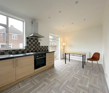 Semi Detached House - Photo 5