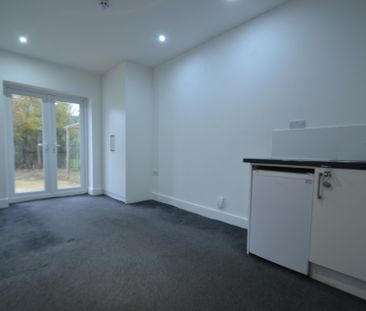1 bedroom Property to rent - Photo 1