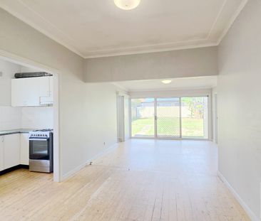 Large and Affordable Family Home - Photo 4