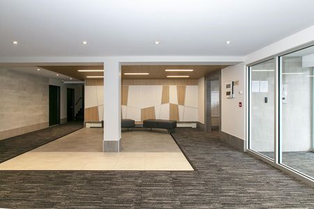 5675 Chemin de la Côte-Saint-Luc, Montréal, QC - Photo 5