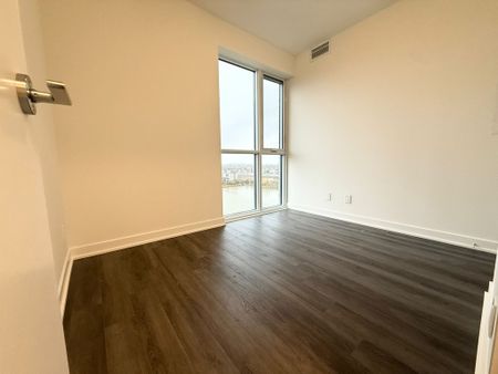 For Lease - 3071 Trafalgar Road Unit# 704, Oakville, Ontario - Photo 2