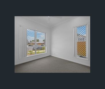Modern Family Living in a Peaceful Ripley Location! - Photo 6