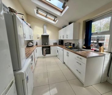5 bedroom detached house to rent - Photo 1