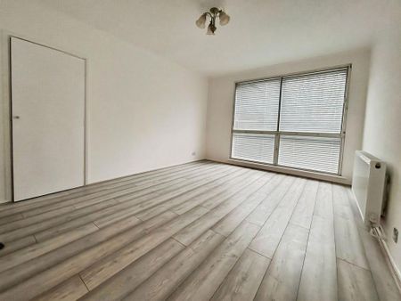 2 bedroom ground floor flat to rent - Photo 4