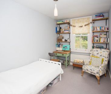 3 bedroom terraced house to rent - Photo 6