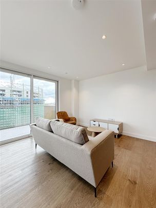15 Gasholder Place, London - Photo 1