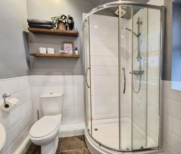 2 bedroom terraced house to rent - Photo 5