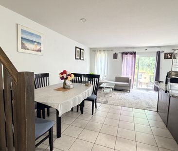 For Lease - 71 Woodedge Circle, Kitchener, Ontario - Photo 2