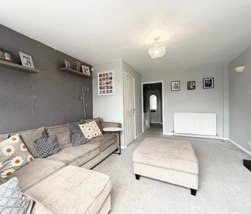 2 bedroom end of terrace house to rent - Photo 2