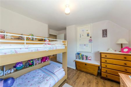 Roundfield Avenue, Hertfordshire, Harpenden, AL5 5BE - Photo 3