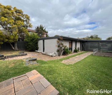 7 Ashleigh Court, Kealba, VIC 3021 - Photo 6