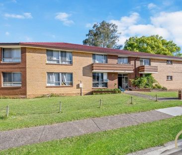 Ground Floor, 2 Bedroom Unit In The Heart Of Fairfield! - Photo 2