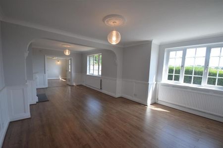 4 bedroom detached house to rent - Photo 4