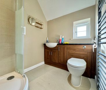 3 bedroom house to rent Beccles Road, Bradwell, NR31 - Photo 3