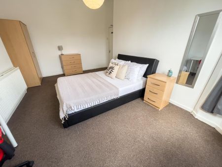 5 bedroom terraced house to rent - Photo 4