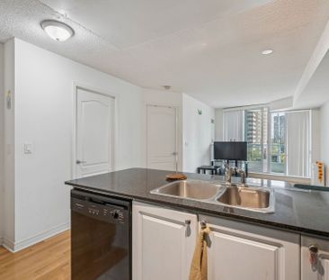 For Lease - 33 Elm Drive Unit# 411, Mississauga, Ontario - Photo 3