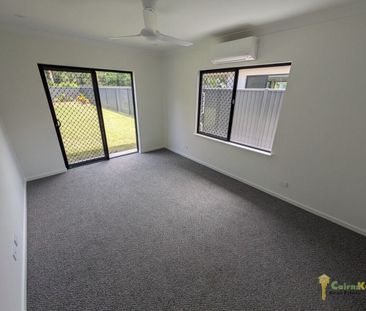 Fully Fenced & Pet Friendly Stylish & Spacious Home in the Northern... - Photo 5