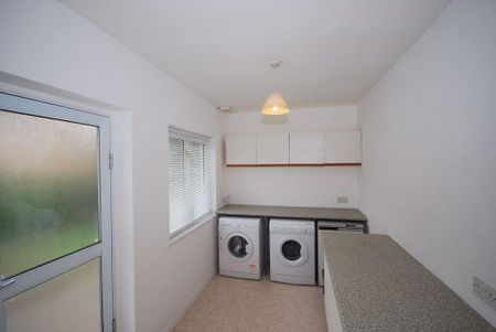 2 bedroom bungalow to rent - Photo 5