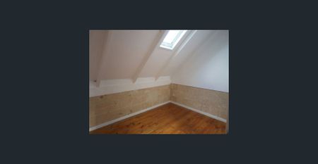 UNIQUE 5X1 HOME IN LOVELY ACSOT ESTATE - Photo 3