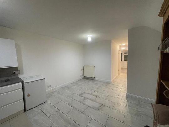 2 bedroom house to rent - Photo 1