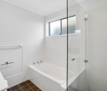 Meticulously Renovated Open Plan Villa - Photo 1
