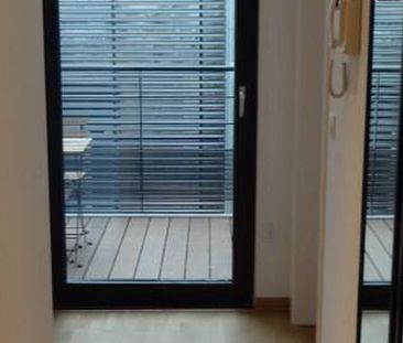 Appartement te huur in Brussel voor € 975 met 1 slaapkamer - Photo 1