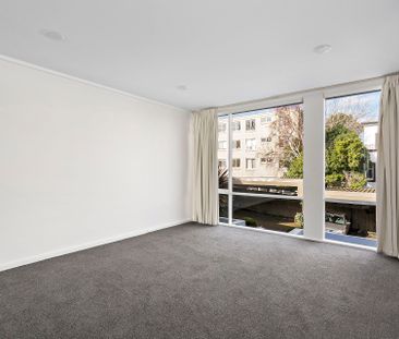 Unit 6/5 Northampton Place, - Photo 1