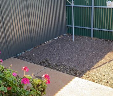 One Bedroom Semi -furnished Unit - Photo 4